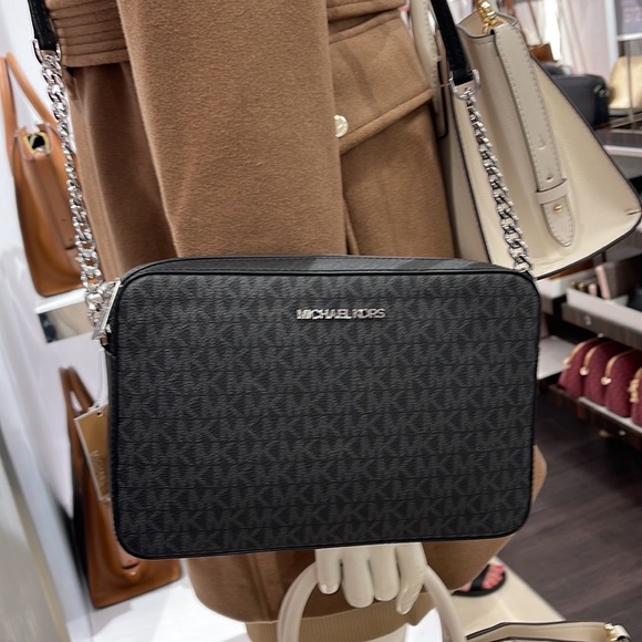 Michael Kors Jet Set Item Large East West Zip Crossbody Black Signature - Picture 3 of 17